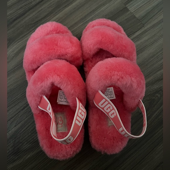 UGG pink fluffy sandals size 8 - Picture 3 of 3